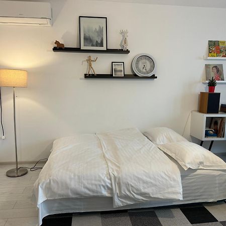 Evan Cozy Flat With Balcony & Parking, 13 September Bucarest Esterno foto